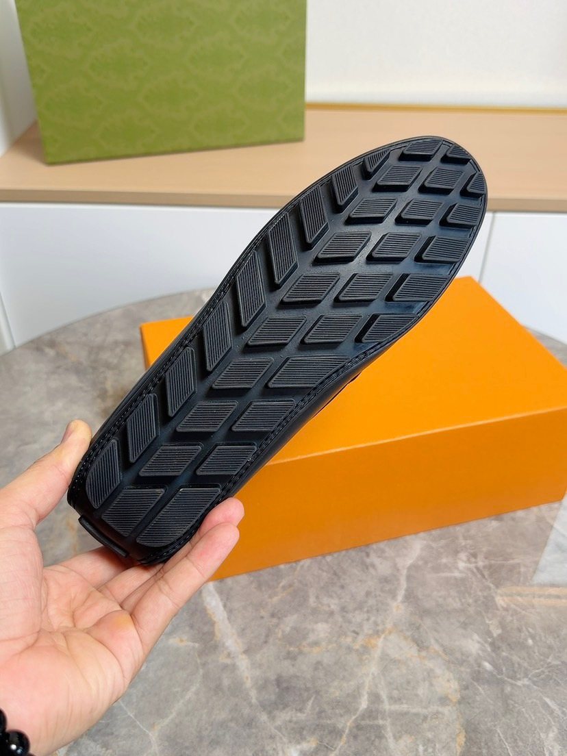 Fendi Black Metal-Bar Loafers — detail