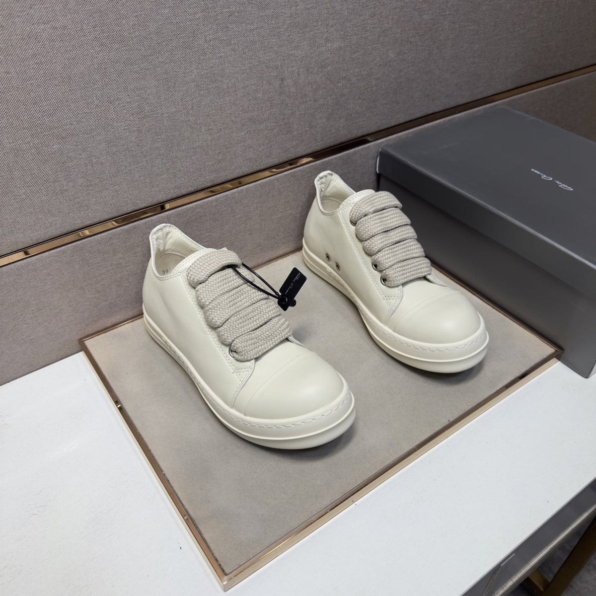 Rick Owens Off-White Low-Top Sneakers — hero
