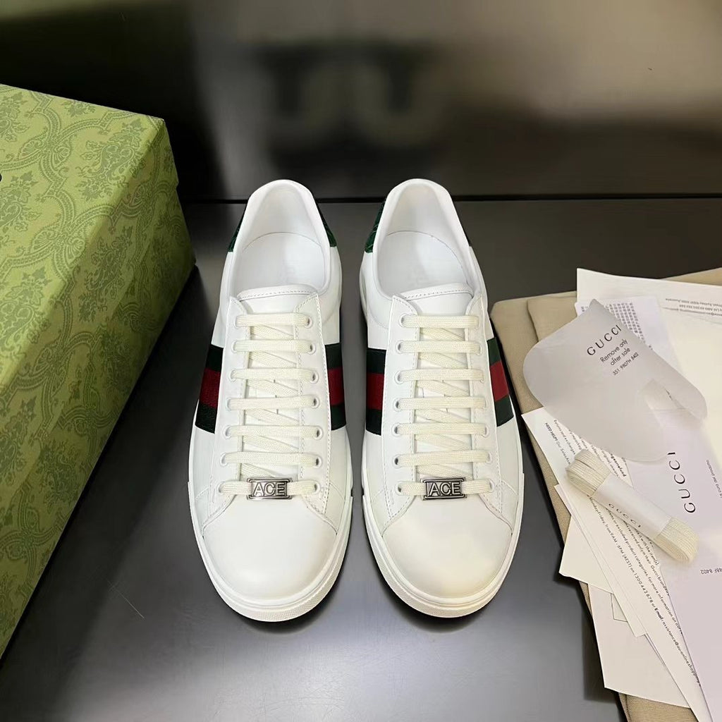 GUCCI White Green-Red Stripe Low-Top Sneakers — front