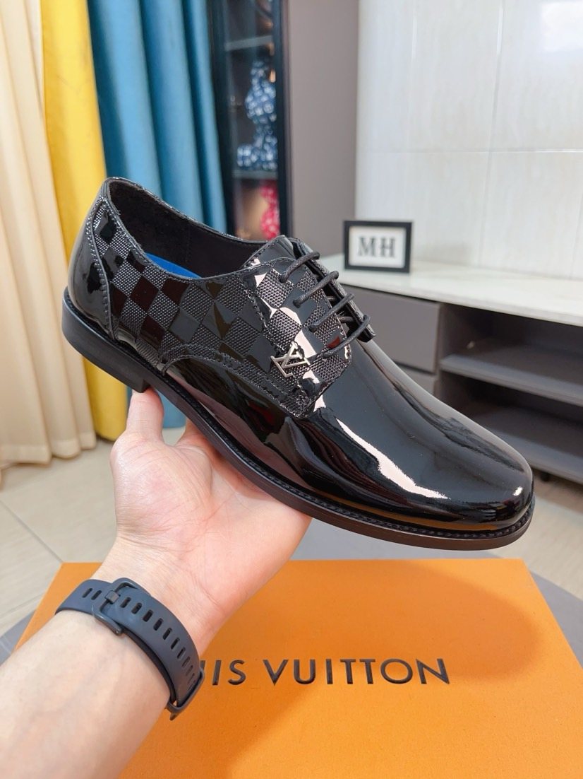 Louis Vuitton Black Glossy Lace-Up Dress Shoes — side