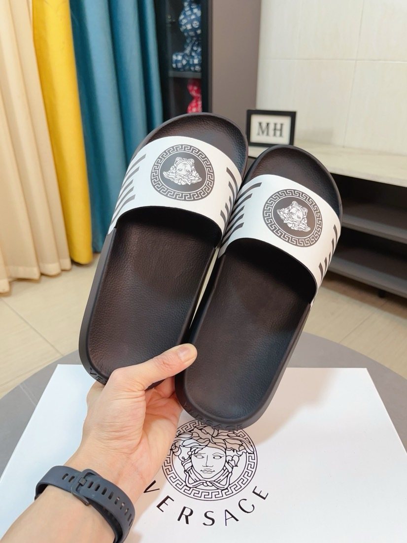 微商相册测试鞋子-Versace Striped Slide Sandals — front