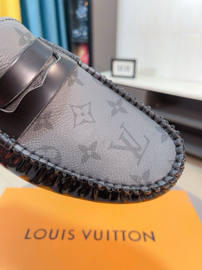 Louis Vuitton Patterned Vamp Loafers — detail