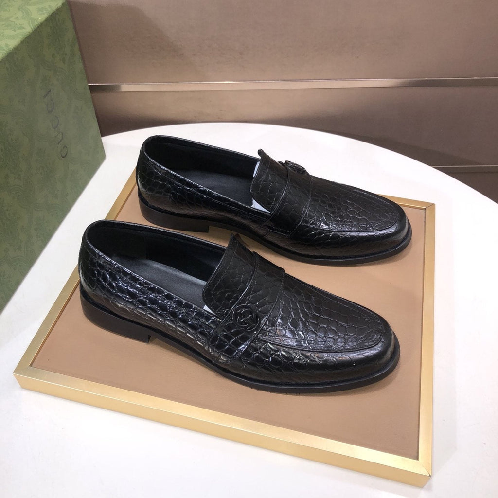 Gucci Black Textured Loafers — front